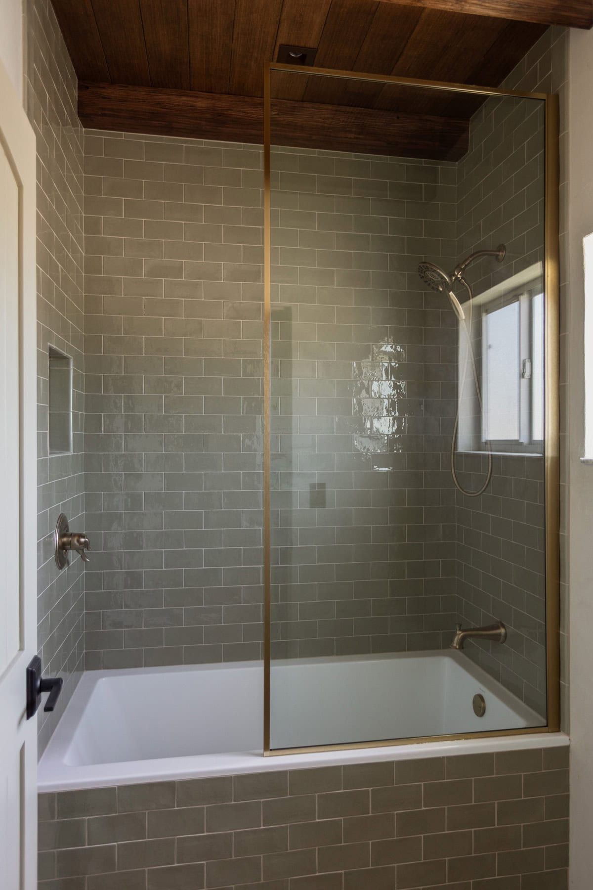 Bath Tub