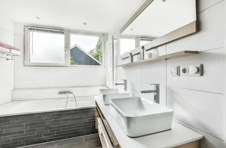 Less space bathroom remodeling