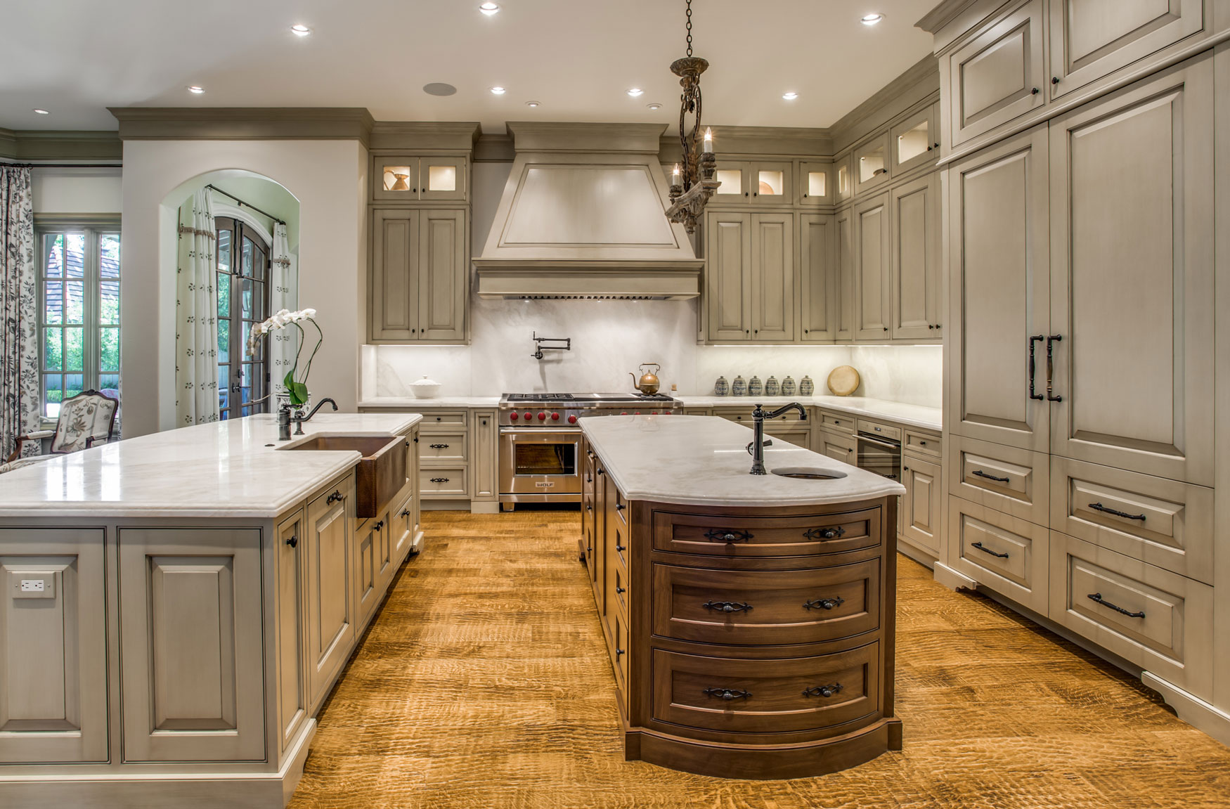 Traditional kitchen remodel ideas in The Woodlands